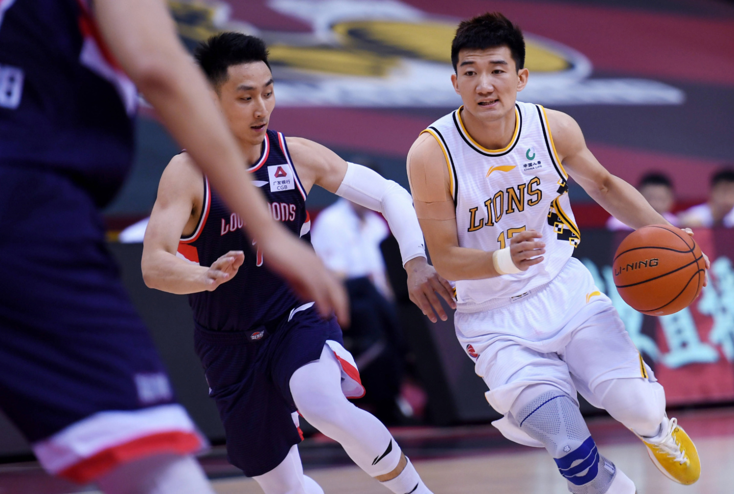 青岛队逆转吉林队，孙铭徽统治全场