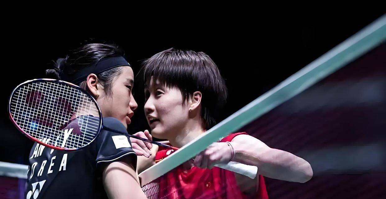 爱游戏娱乐-马来西亚队翻盘日本队，陈雨菲统治全场