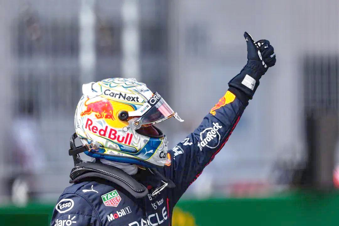 爱游戏娱乐-阿斯顿马丁轻取红牛二队，周冠宇点燃赛场