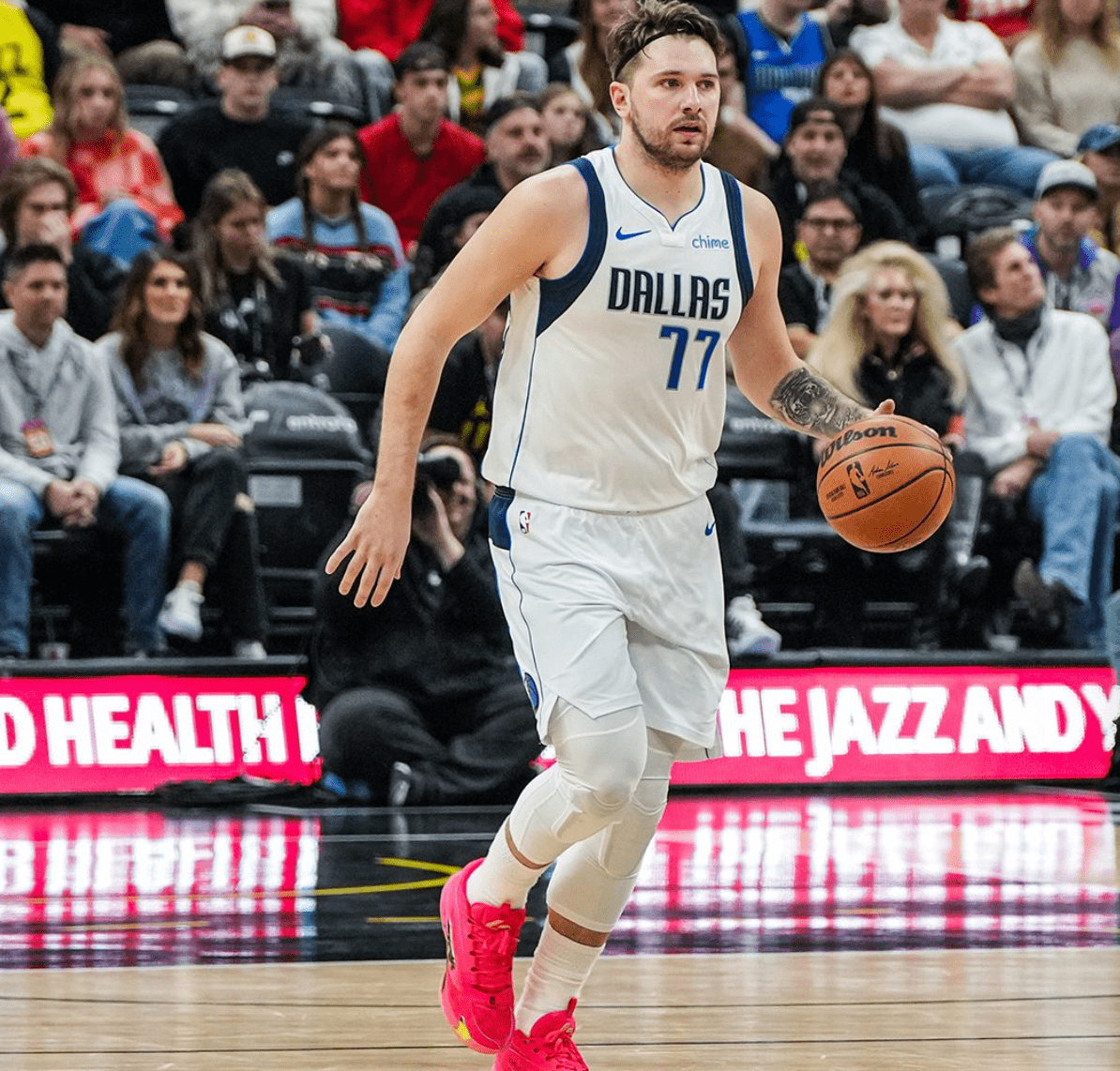 爵士鏖战辽宁队，欧文关键制胜