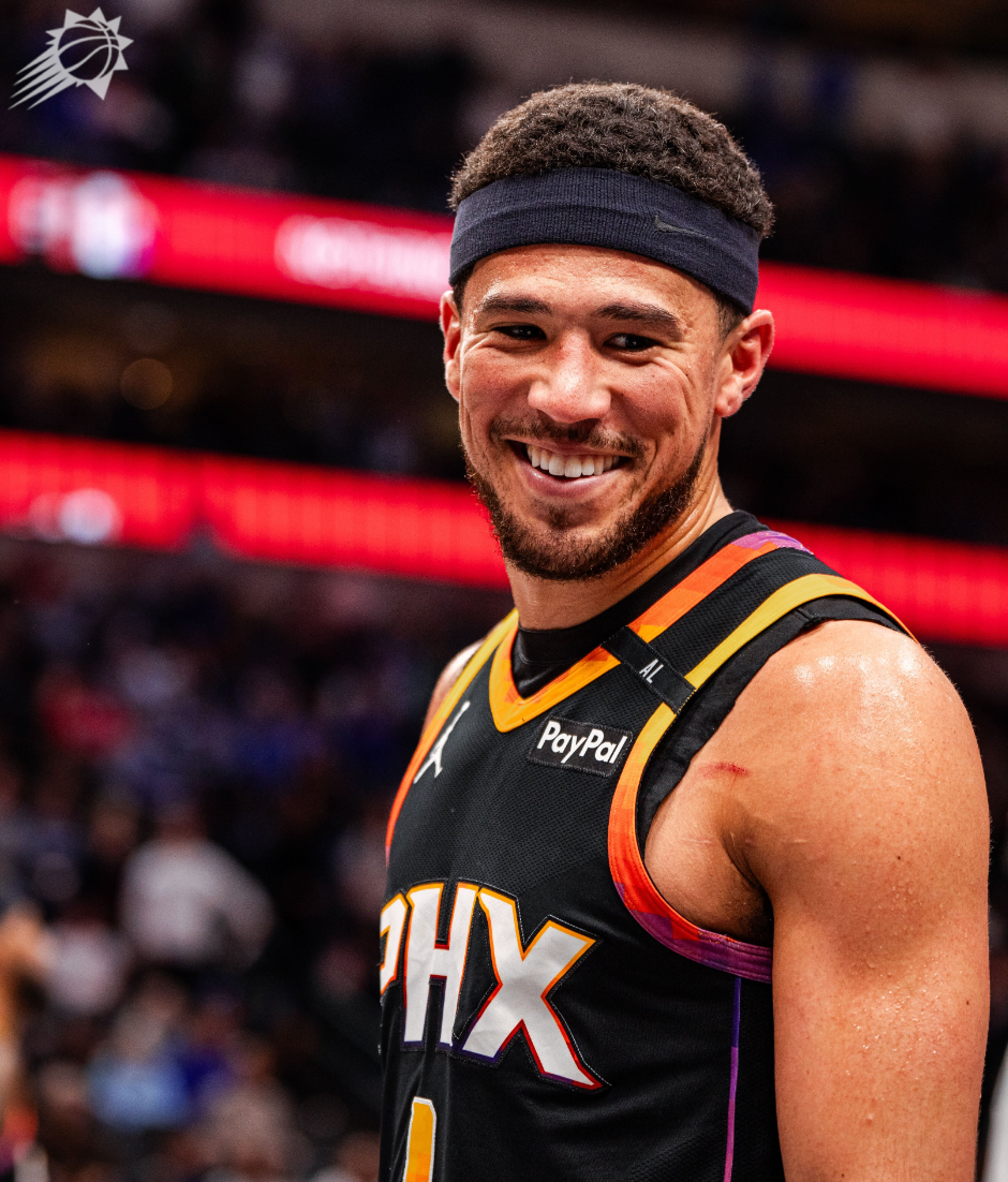 猛龙鏖战骑士，布克点燃赛场