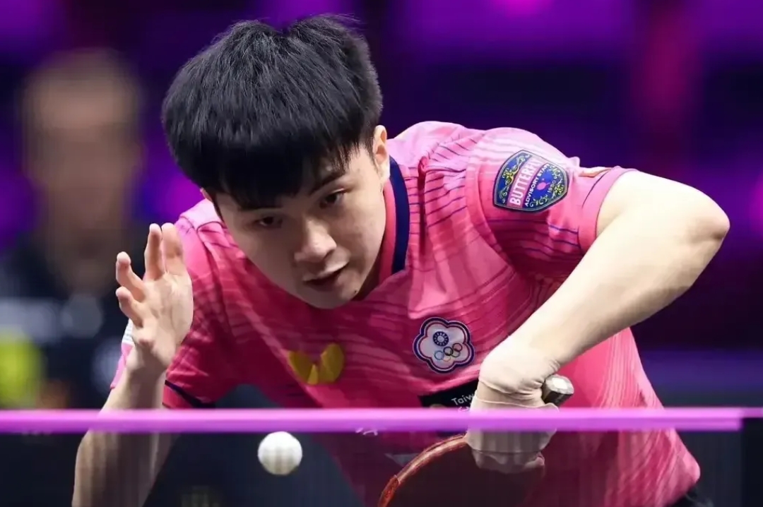 法国队险胜英格兰队，奥恰洛夫状态火热