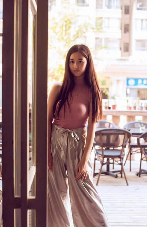 赛道新秩序的宣言，红牛二队横扫雷诺，皮亚斯特里点燃赛场