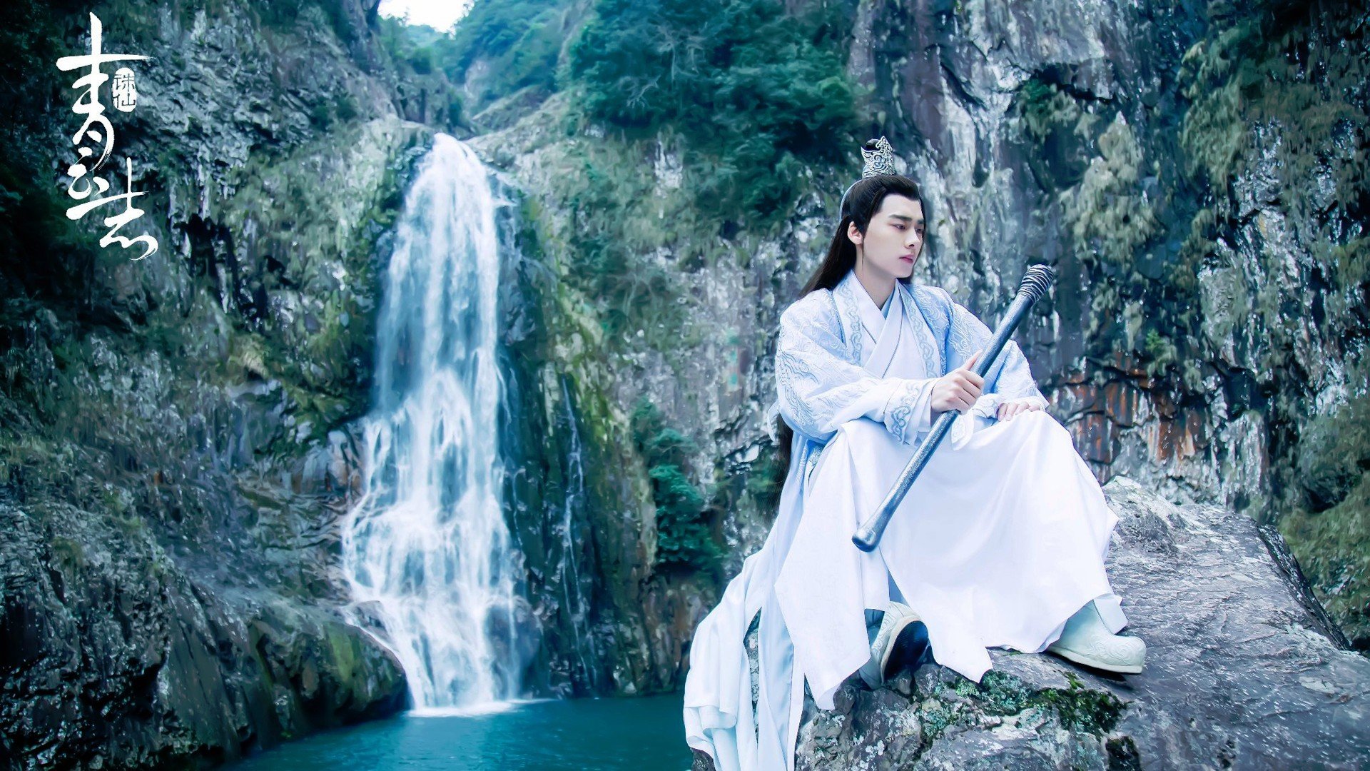 我为你构思了几个不同风格的标题，每个标题都指向一个独特的叙事角度