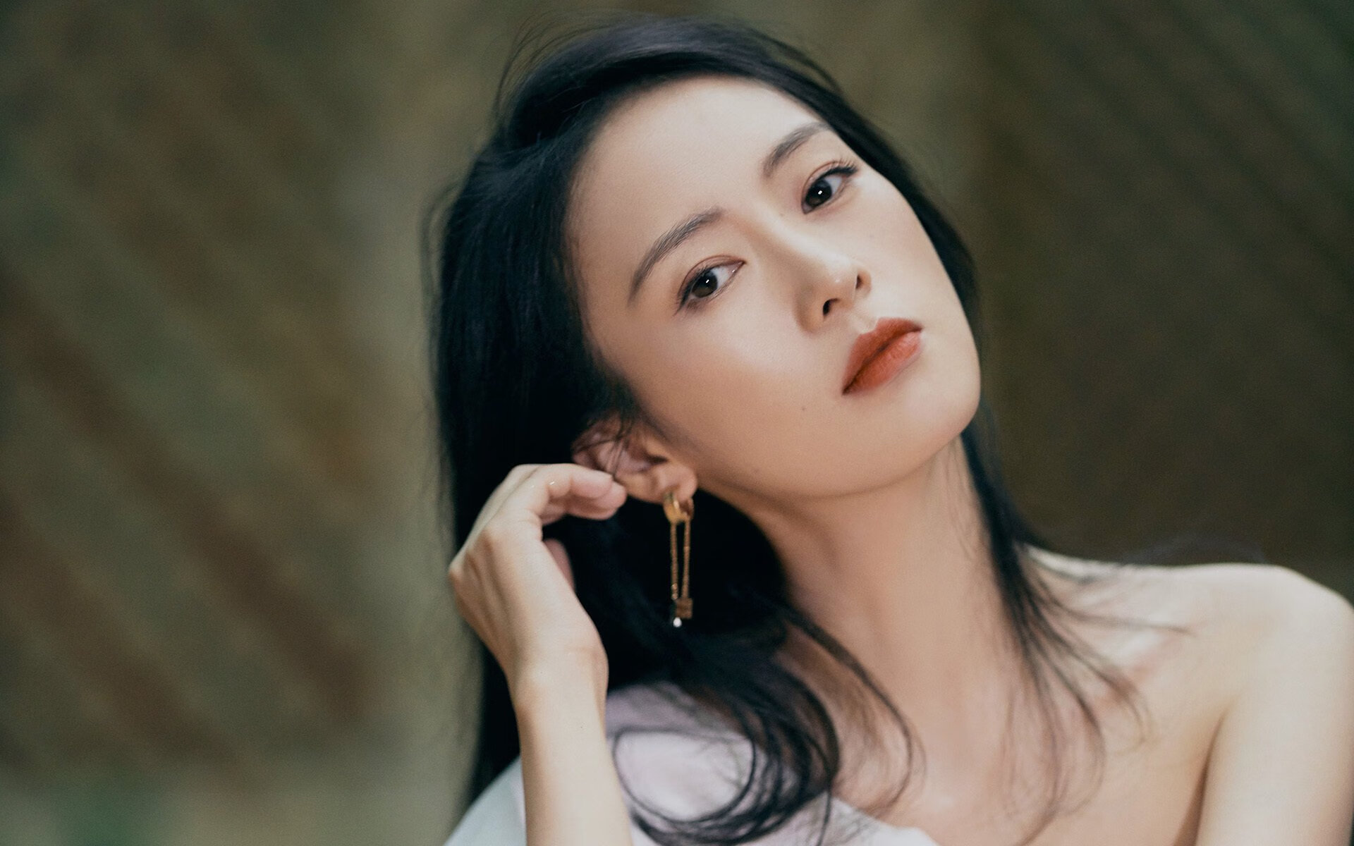 爱游戏官方入口-终场哨响的共鸣，塞内加尔绝杀米兰夜，格列兹曼舞动超越胜负的艺术