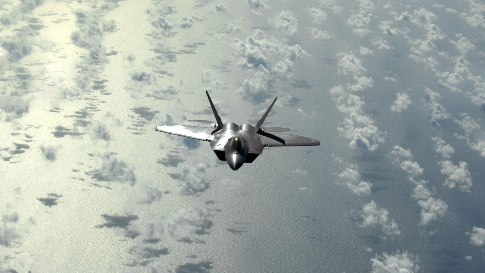 圣光刺破混沌夜—若日尼奥以大师之笔，在几内亚与喀麦隆的狂野战场上写下孤独诗篇